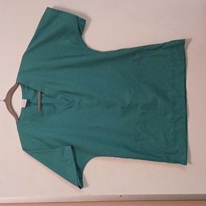 WOMEN'S SCRUB Top. LANDAU SIZE Small